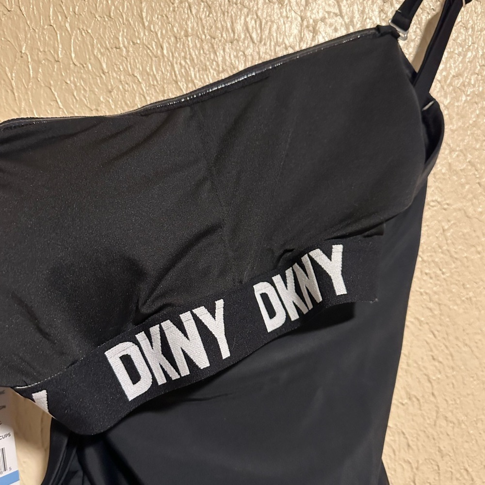 DKNY Swimsuit Size Large One Piece‎ New with tags - Picture 6 of 11